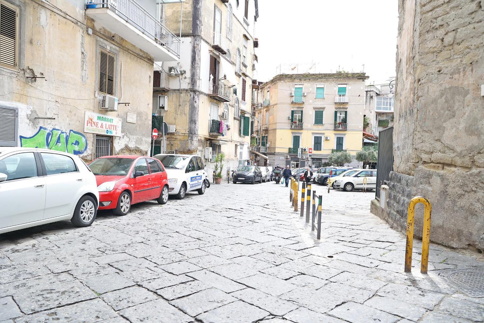 Appartamento L'Aurora House Napoli Esterno foto